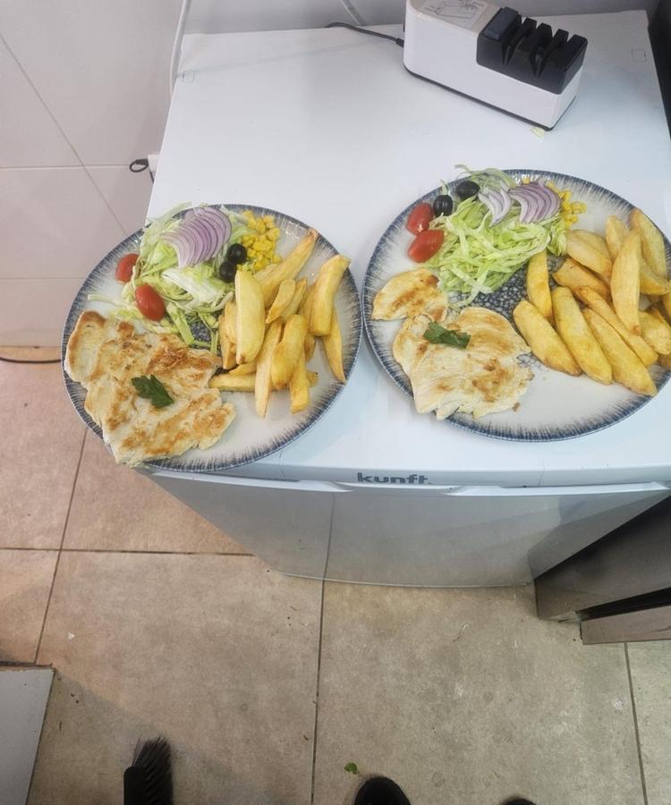 Grilled Chicken Breast with Chips & Salad Hippie Chippy Costa Teguise Lanzarote